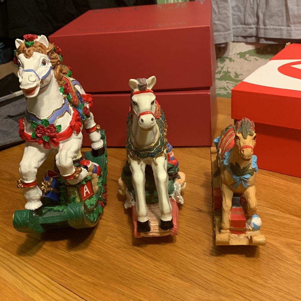 3 Vintage Rocking Horses - Picture 9 of 11